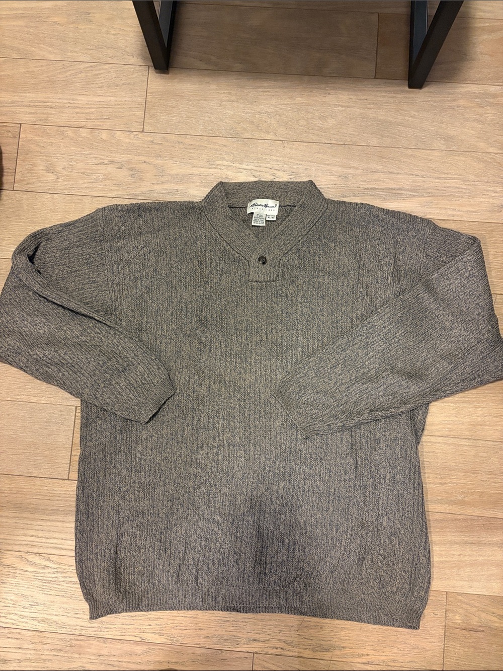 Eddie Bauer Men's V-Neck Ribbed Sweater